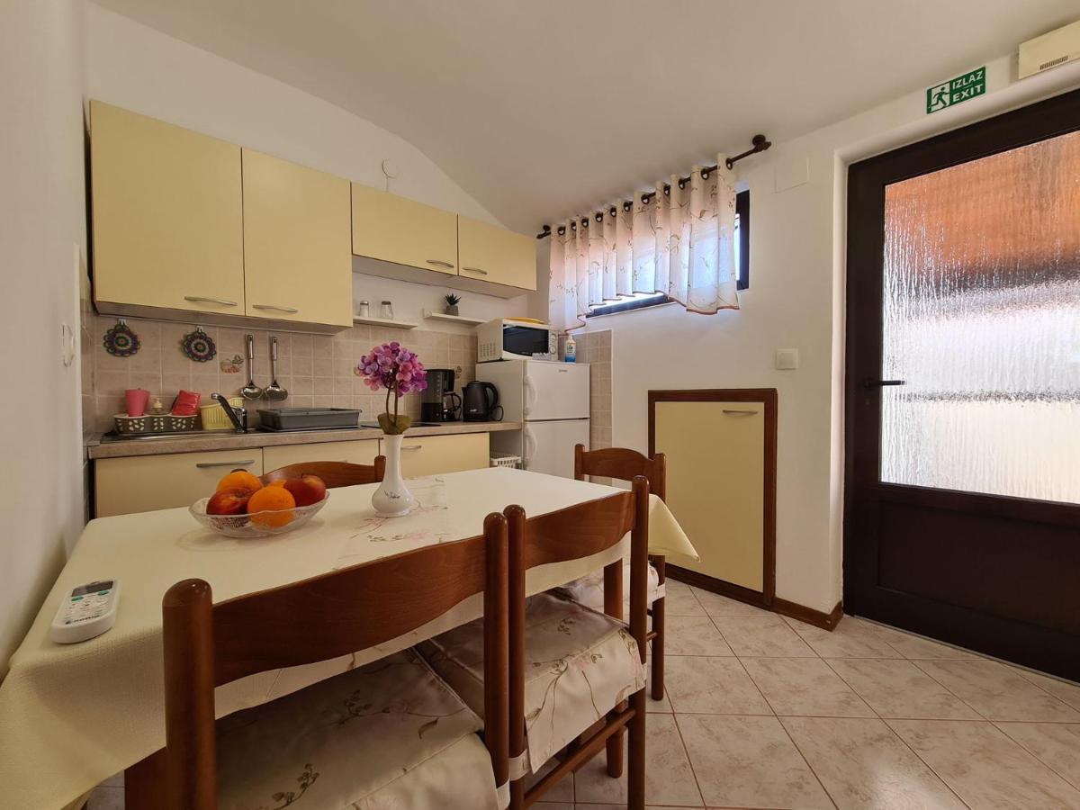 Apartments Slavko 1179 バニョレ エクステリア 写真